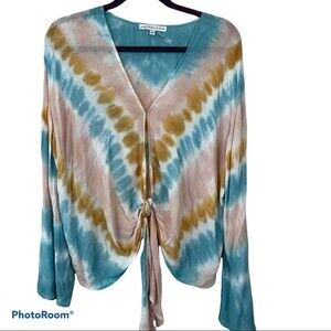🥑5/$25 Young Fabulous & Broke Tie Dye Tie Front Blouse Sz S